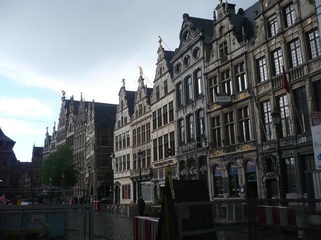 Grote Markt inaintea furtunii