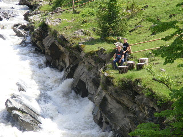 Poza la Cazaci - Tarcau river - raul Tarcau