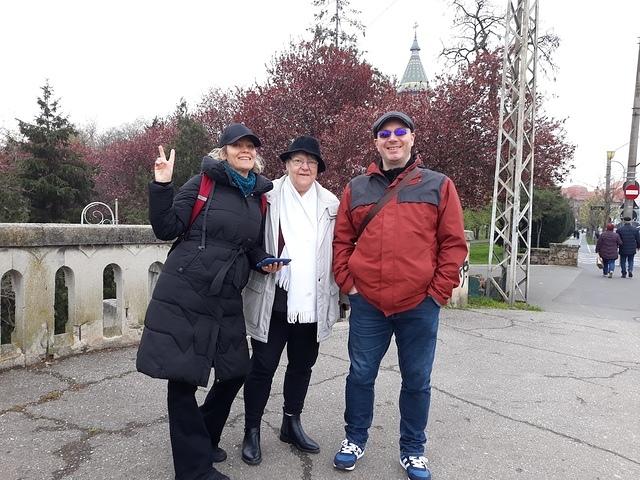 Mihaela, Gabriela, Petrica Nanca