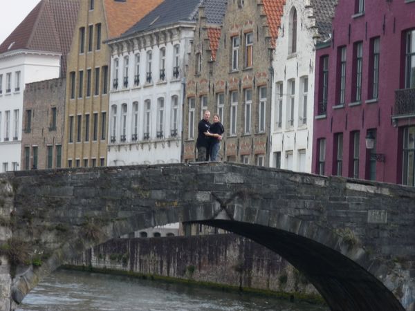 Pod peste canal - Brugge Mihaela & Petrica